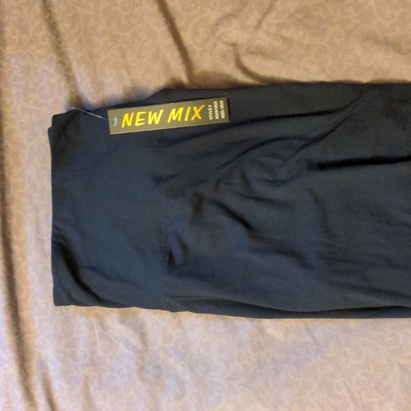 Extra Plus NWT Dark Navy Blue Leggings Lightweight Flexible Durable Soft 22-30 - Picture 2 of 6